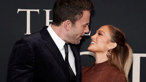 Jennifer Lopez - To εντυπωσιακό 8,5 καρατίων διαμαντένιο δαχτυλίδι των αρραβώνων της με τον Ben Affleck