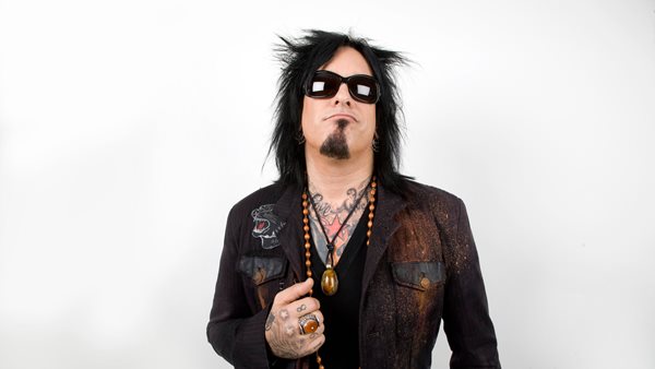 Nikki Sixx - Αναπολεί τις εποχές που οι καλλιτέχνες ήταν πιο ανατρεπτικοί