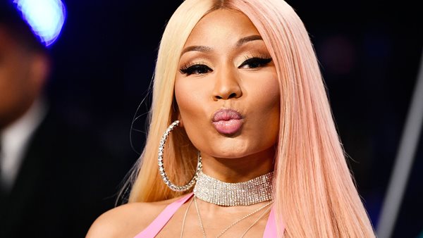 Nicki Minaj - Ψάχνει τις επόμενες συνεργασίες της μέσω social media