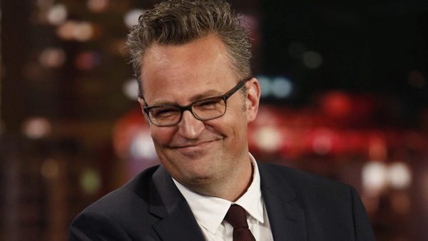 Ο Matthew Perry ανακοίνωσε τον αρραβώνα του