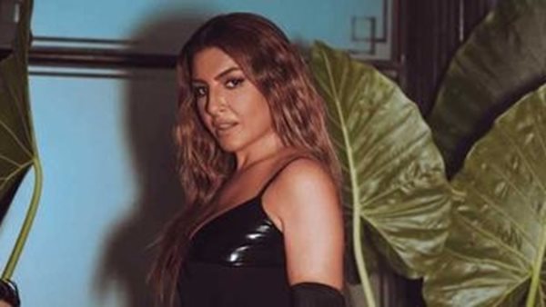 Καινούριο τραγούδι από την Έλενα Παπαρίζου