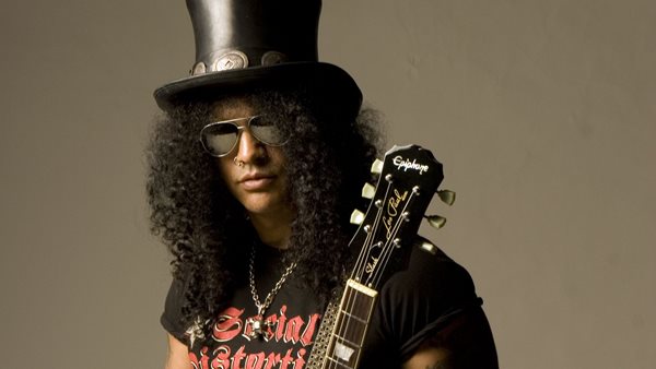 Slash: "Δε θέλω κανείς να με υποδυθεί σε βιογραφική ταινία"