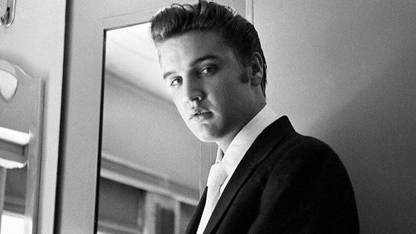#RockThisDay - 5 Μαΐου: Ο Elvis Presley για πρώτη φορά στο Νο.1 με το "Heartbreak Hotel"