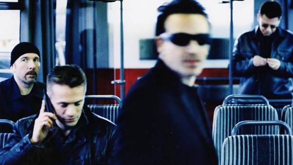 Η εντυπωσιακή επιστροφή των U2 στο YouTube