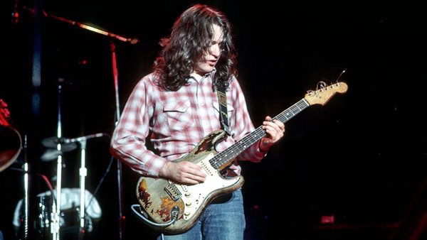 Η κιθάρα του Rory Gallagher πωλήθηκε σε δημοπρασία προς 1 εκατομμύριο ευρώ