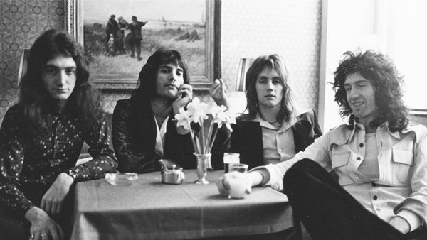 Queen: Η τρίτη ροκ μπάντα στην ιστορία που απεικονίζεται σε βρετανικά γραμματόσημα