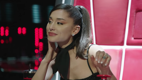 Ariana Grande - Η αντίδρασή της όταν υποψήφια του "The Voice" τραγούδησε το δικό της "pov"