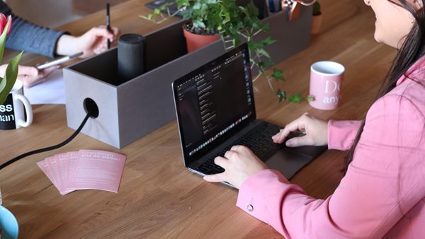 Αυτά τα ζώδια δε θα δίσταζαν να κάνουν σχέση με άτομο μέσα από τη δουλειά τους