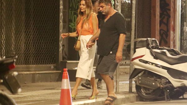 Βόλτα στην Αθήνα για το αγαπημένο ζευγάρι