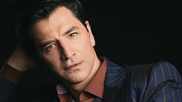 "Στα Καλύτερά Μου" - Αυτό είναι το νέο single του Σάκη Ρουβά