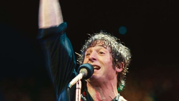 Τι λένε οι πρώτες κριτικές για τον Jeremy Allen White ως Bruce Springsteen