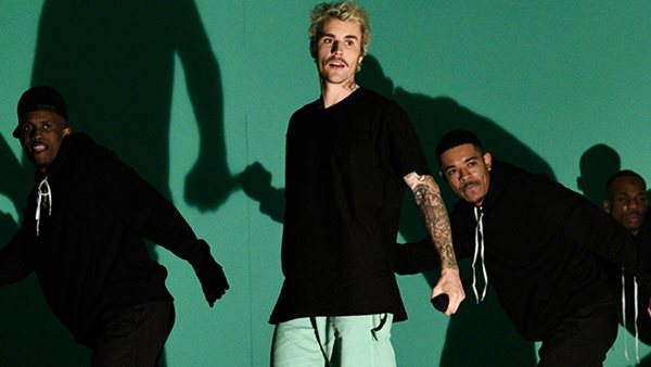 H διαφορετική εκδοχή του "Yummy" στο Saturday Night Live