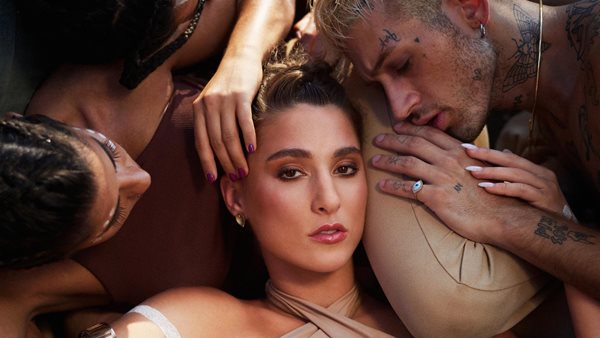 "Όνειρα" - Η Evangelía παρουσιάζει το καινούριο της single