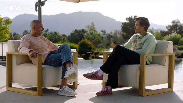 Ο Harry Styles νιώθει ευγνωμοσύνη για τη Billie Eilish