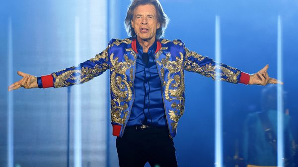 Ο Mick Jagger βρέθηκε θετικός στον Covid και οι Stones ακύρωσαν απανωτά shows
