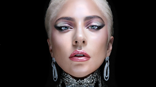 H Lady Gaga λανσάρει δική της εταιρεία καλλυντικών