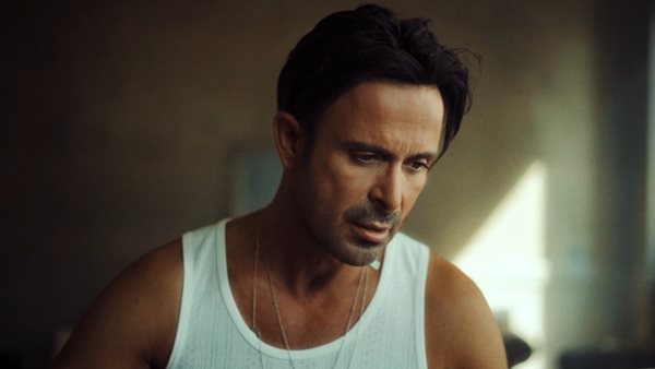 Κωνσταντίνος Χριστοφόρου - Μόλις κυκλοφόρησε το music video για το single "Συγγνώμη"