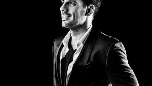 Θοδωρής Φέρρης. Aκούστε το νέο του τραγούδι "Είπες"