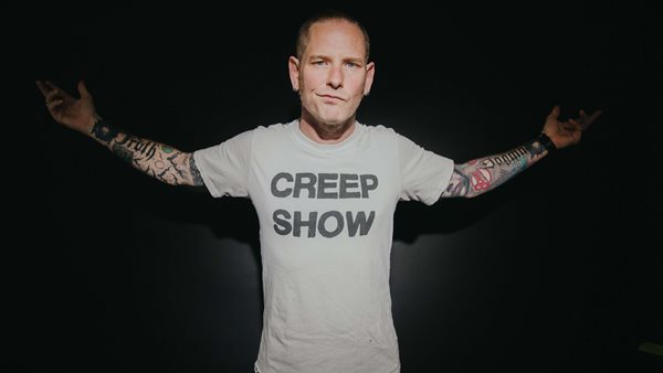 Ο Corey Taylor ξεσπά για τους anti-maskers