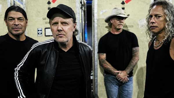 Metallica - Γυναίκα έφερε στον κόσμο το παιδί της κατά τη διάρκεια του show τους στην Curitiba