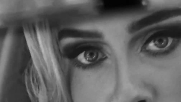 "Easy On Me" - Το preview που πρόσφερε η Adele σε instagram live video