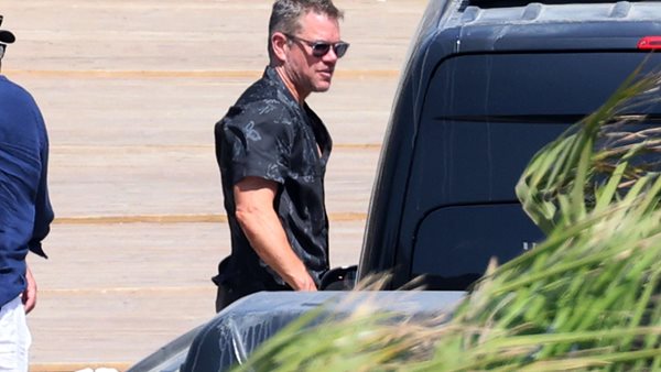 Στην Μύκονο Liam Hemsworth και Matt Damon!