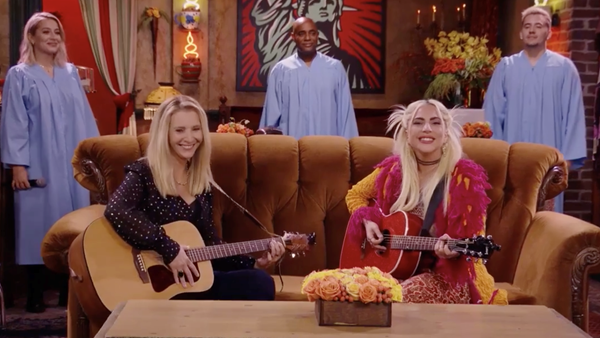 Όταν η Lady Gaga τραγούδησε "Smelly Cat"