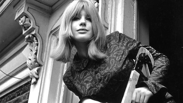 Marianne Faithfull - Για πρώτη φορά σε βινύλιο τα "20th Century Blues" και "The Seven Deadly Sins"