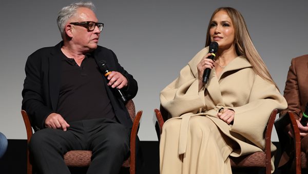 Η Jennifer López ξανθιά για τον ρόλο της Aurora.