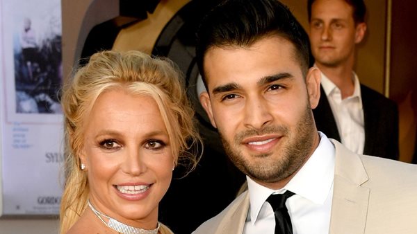 Ο "όλο εκπλήξεις" γάμος της Britney Spears με τον Sam Asghari