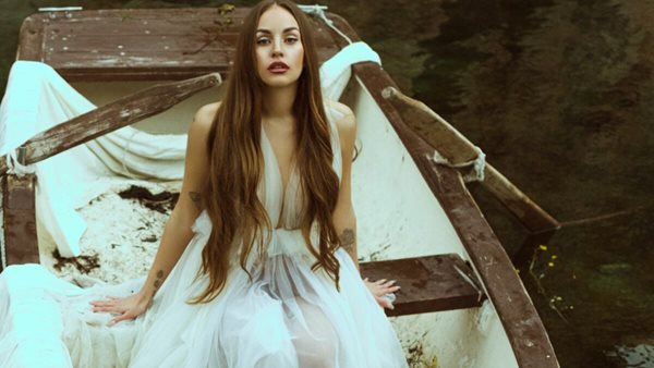 Ανδρομάχη - Αυτός ο σχεδιαστής θα τη ντύσει στη Eurovision