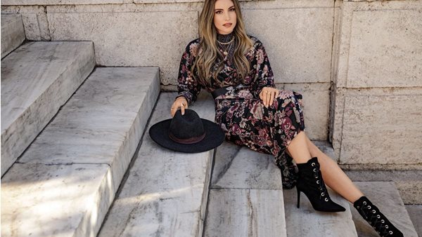 Αθηνά Οικονομάκου - Ο χριστουγεννιάτικος στολισμός του σπιτιού της μοιάζει βγαλμένος από βιτρίνα πολυκαταστήματος