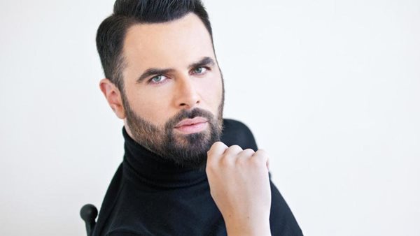 Γιώργος Παπαδόπουλος - Η ξαφνική αλλαγή στην εμφάνισή του