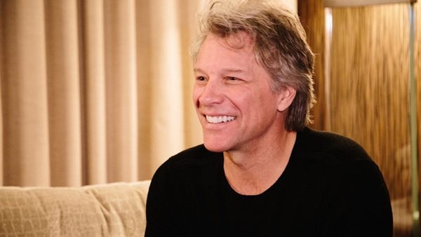 Ο Jon Bon Jovi τραγουδά στίχους θαυμαστών του
