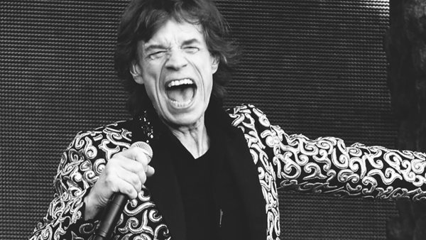 "Νιώθω περίφημα": Η πρώτη συνέντευξη του Mick Jagger μετά την εγχείρησή του
