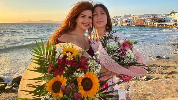 Κατερίνα Κακοσαίου - Η κόρη του Γιάννη Πλούταρχου πήρε το πτυχίο της