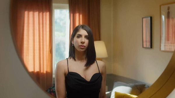 "Oh No" - Η Άσπα κυκλοφόρησε το ντουέτο της με τον Mad Clip