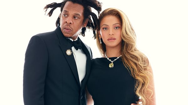 Beyoncé - Η old Hollywood εμφάνιση με στράπλες φόρεμα