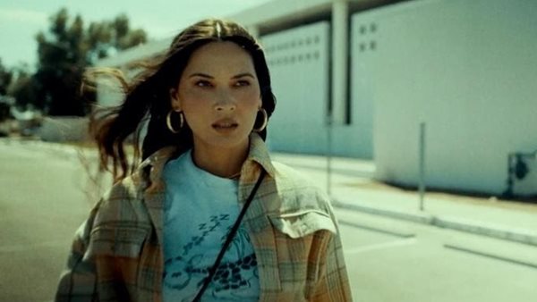 Η Olivia Munn δεν περνά και πολύ καλά στο νέο βίντεο των Imagine Dragons