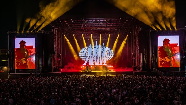 Μια μοναδική βραδιά στο Release Athens 2025 με Supergrass, Damned & Lobsters!