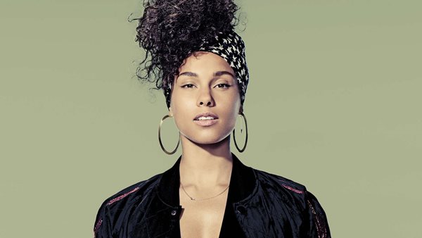 Η Alicia Keys ετοιμάζει την αυτοβιογραφία της
