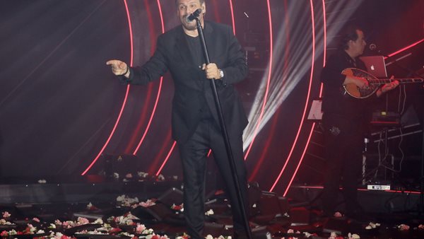 Πάνος Κιάμος συνεχιζει στο Club 22!