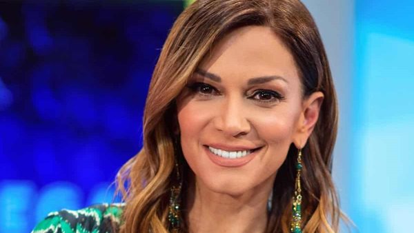 Έλλη Κοκκίνου - Ποζάρει στην πιο καλοκαιρινή selfie