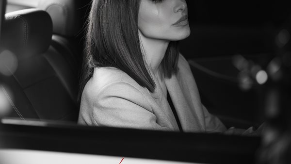 Aκούστε πρώτοι, το νέο τραγούδι της Λένας Ζευγαρά!