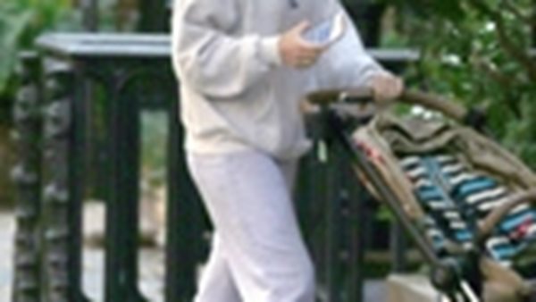 Διακριτική εμφάνιση στη Νέα Υόρκη για την Emily Ratajkowski