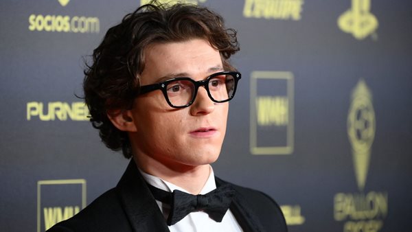 Ο Tom Holland απαντά εάν θα παρουσιάσει τα φετινά Oscars