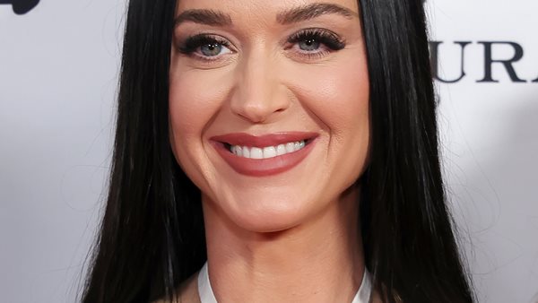 "Woman's World" το νέο τραγούδι της Katy Perry!