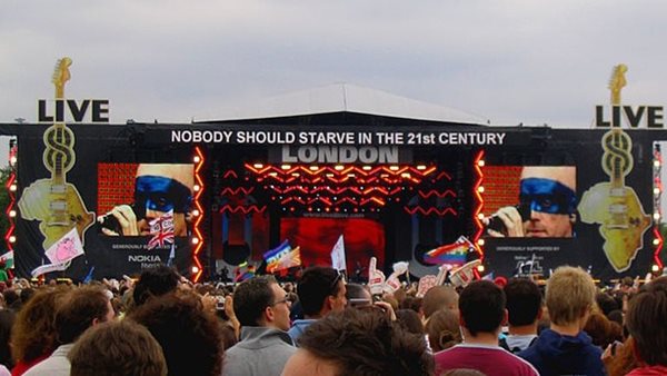 #RockThisDay - 2 Ιουλίου: Πάνω από 1.000 καλλιτέχνες ενώνονται στο Live 8