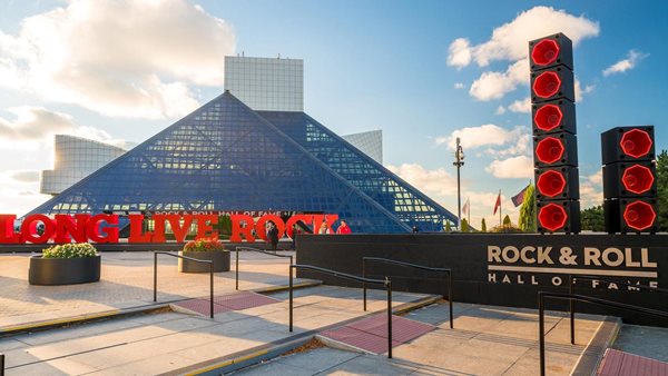 Rock And Roll Hall Of Fame - Έδωσε κλασικές εμφανίσεις από Nirvana, Pink Floyd κ.ά