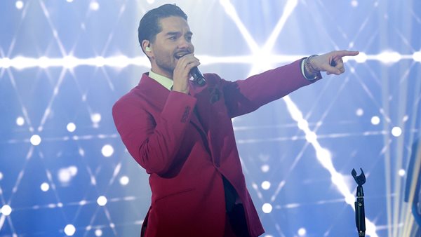 "ΕΝΑΣΤΡΟΝ": Η πιο "εκρηκτική" συνεργασία της χρονιάς